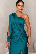 Luana – Rochie din satin cu design asimetric și fantă