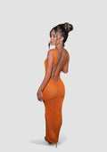 Marilena – Rochie tricotată strălucitoare cu spate liber