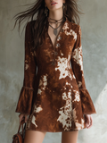 Rochie Mini Retro cu Mâneci Evazate și Model de Vacă