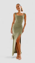 Ramona – Rochie maxi verde cu croi sculptat